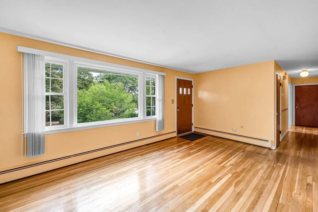 Photo of 116 Longmeadow Ave