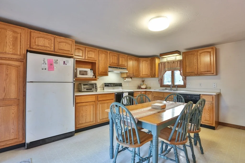 Photo of 13 Collins Dr