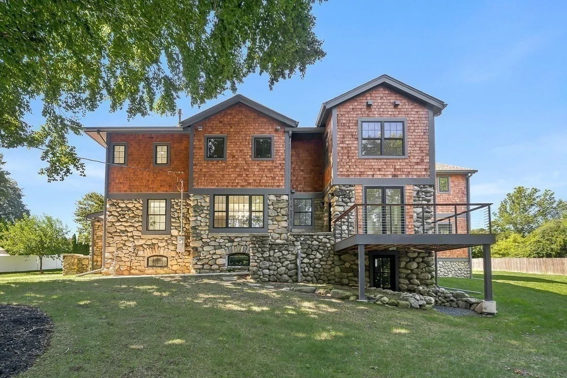 Photo of 20 Wheeler Ln