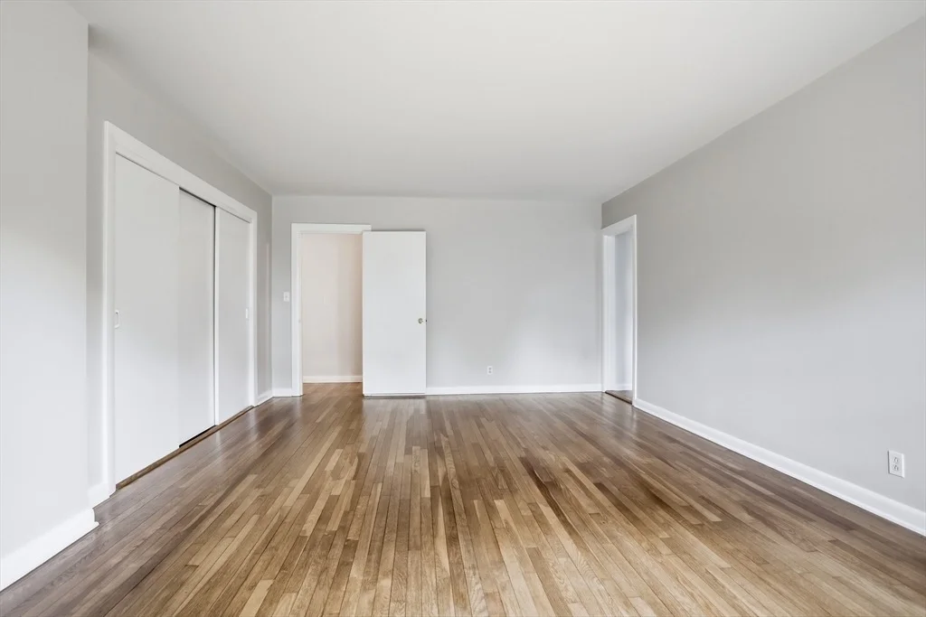 Photo of 106 Bolton Rd