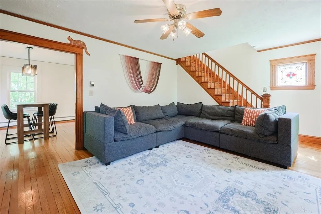 Photo of 90 Allen St