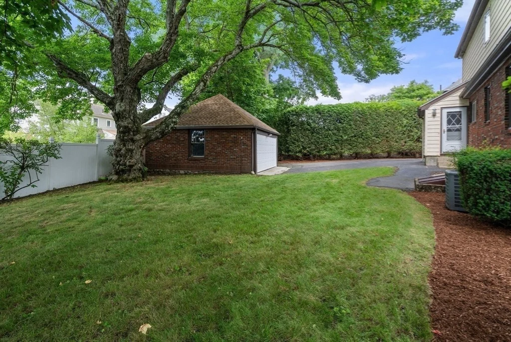 Photo of 16 Douglas Road