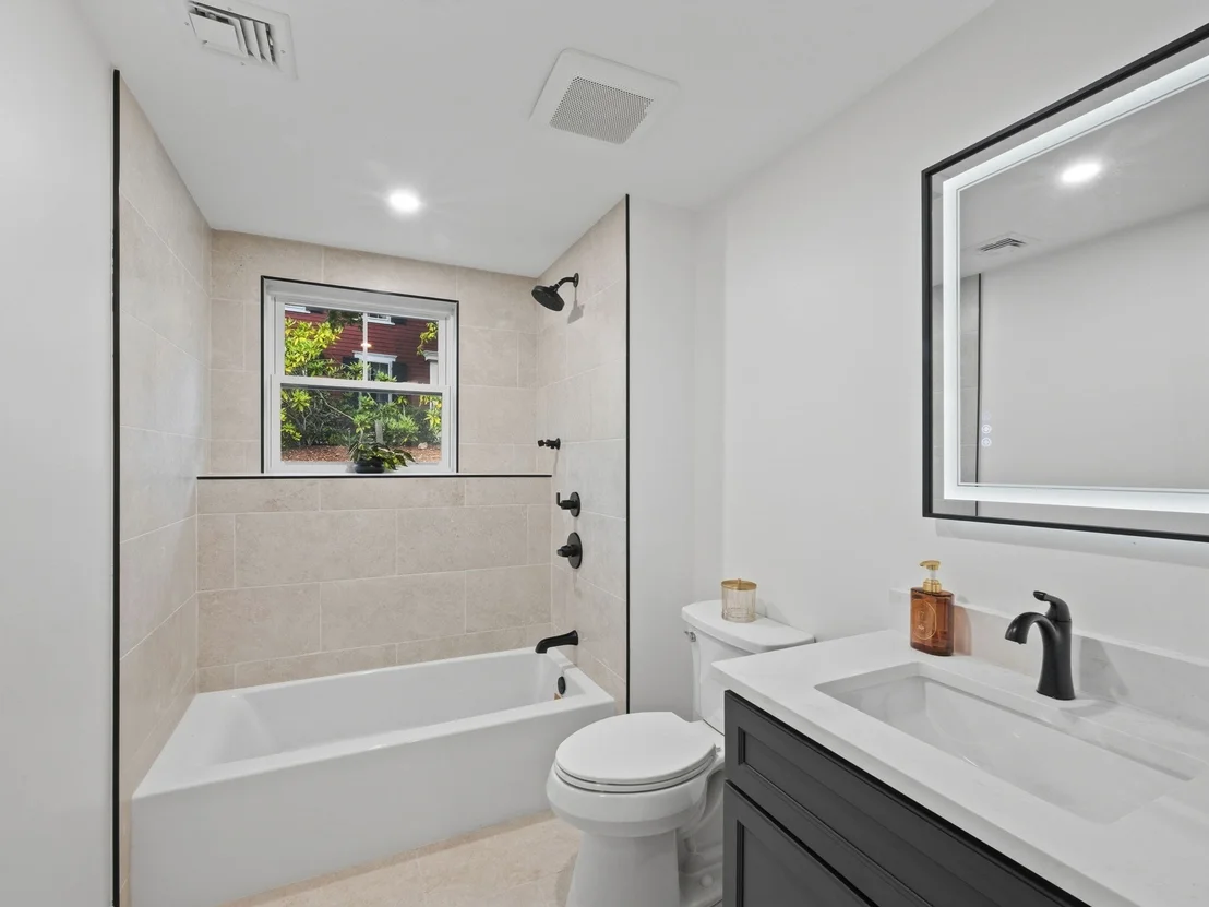 Photo of 175 West St