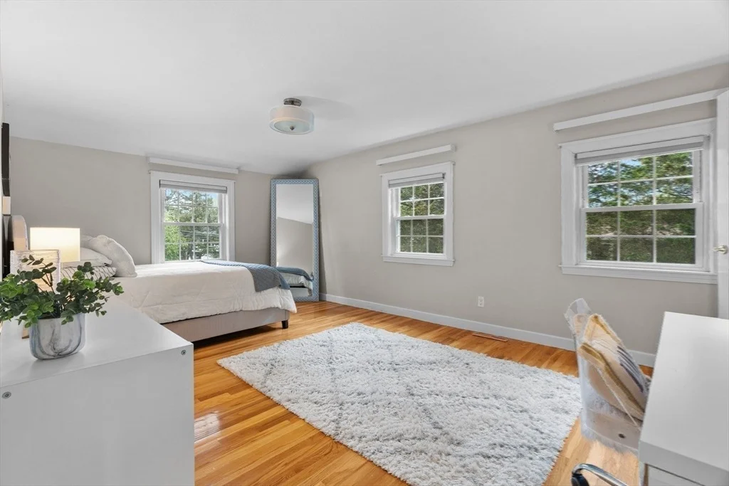 Photo of 26 Cushing Rd