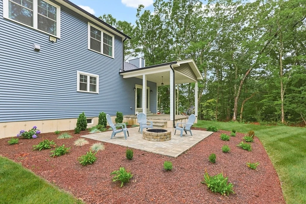 Photo of 16 Ledge Hill Ln