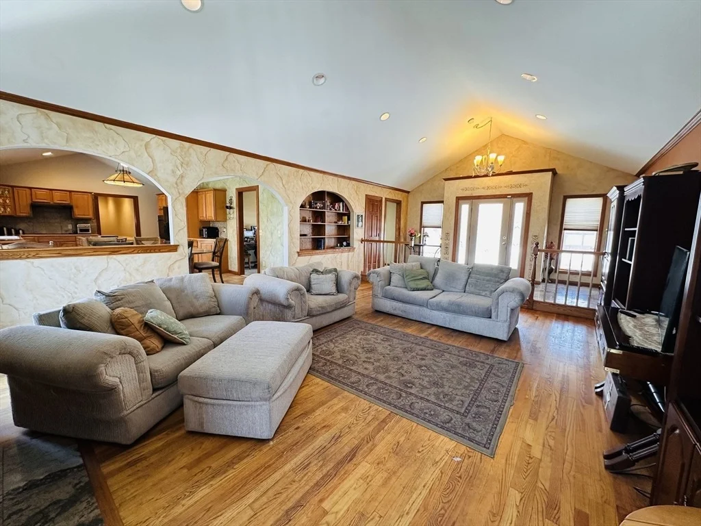 Photo of 8 Alexander Dr