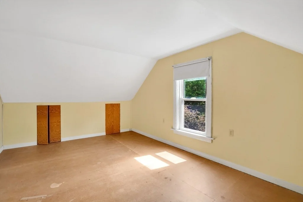 Photo of 547 Main St