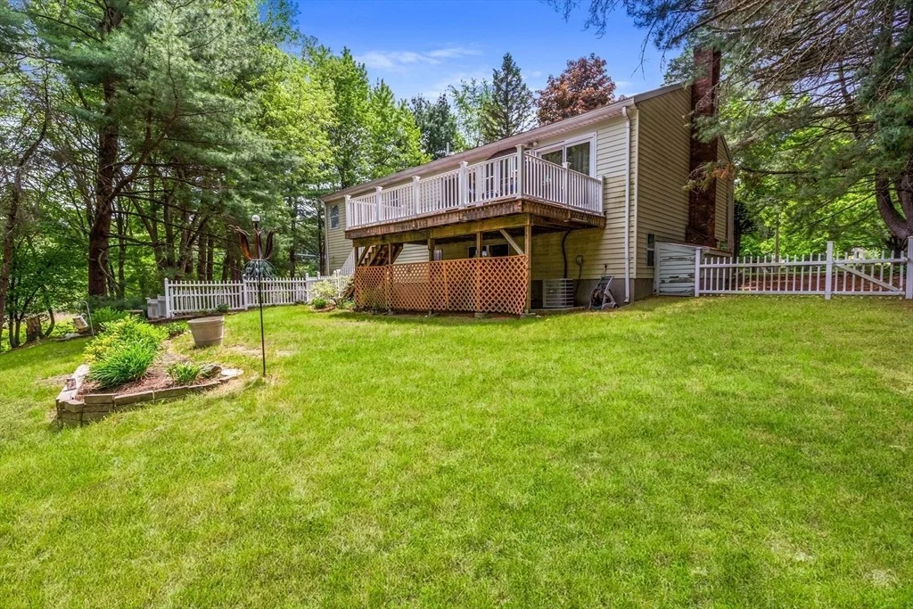 Photo of 15 Conestoga Rd