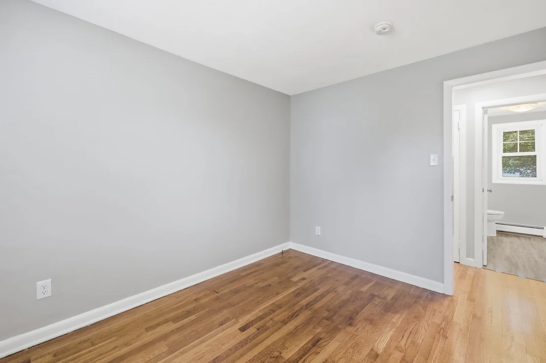 Photo of 52 Navajo Rd