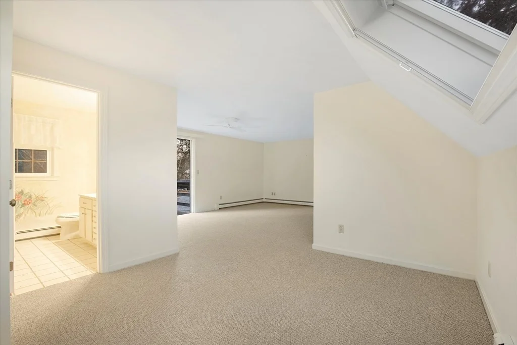 Photo of 28 Peacock Dr