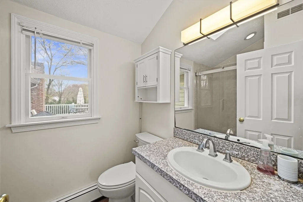 Photo of 10 Newhall Rd