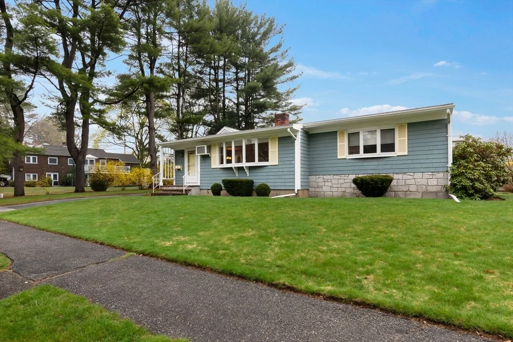 Photo of 2 Standish Road