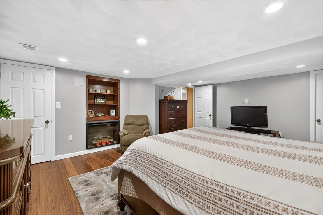 Photo of 215 Mendon Road