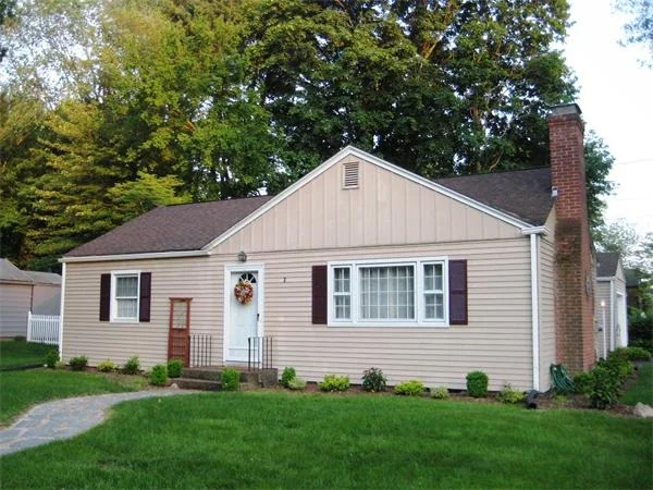 Photo of 3 Helen Circle