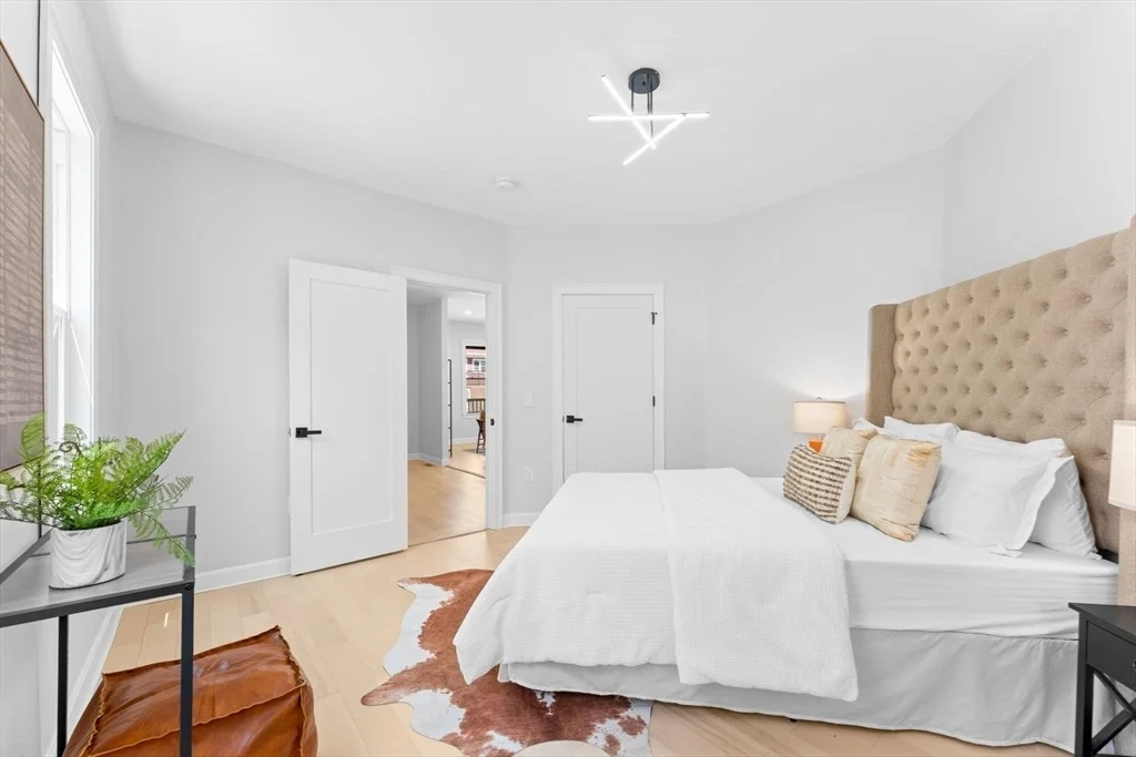 Photo of Unit 1 at 446 Broadway