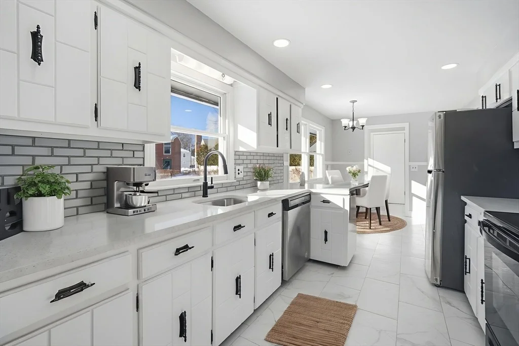 Photo of 87 Clarendon Ave