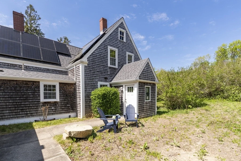 Photo of 831 Main Street