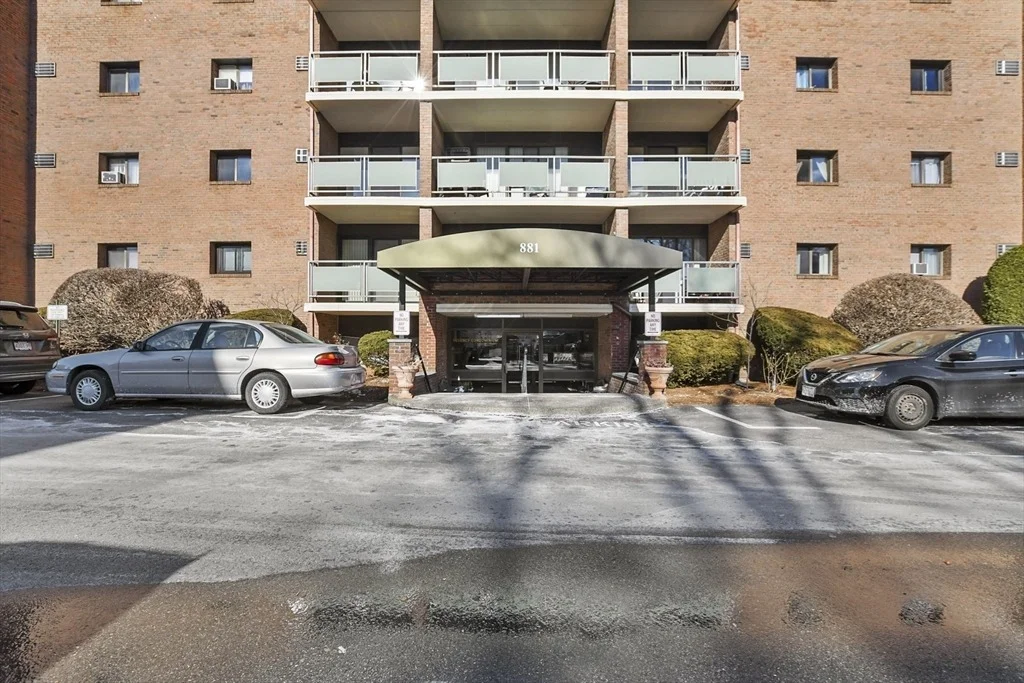Photo of Unit 38 at 881 Broadway
