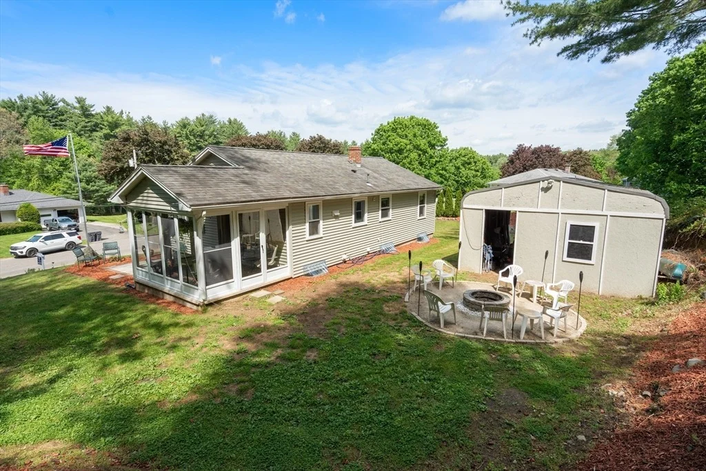 Photo of 3080 Hillside Dr
