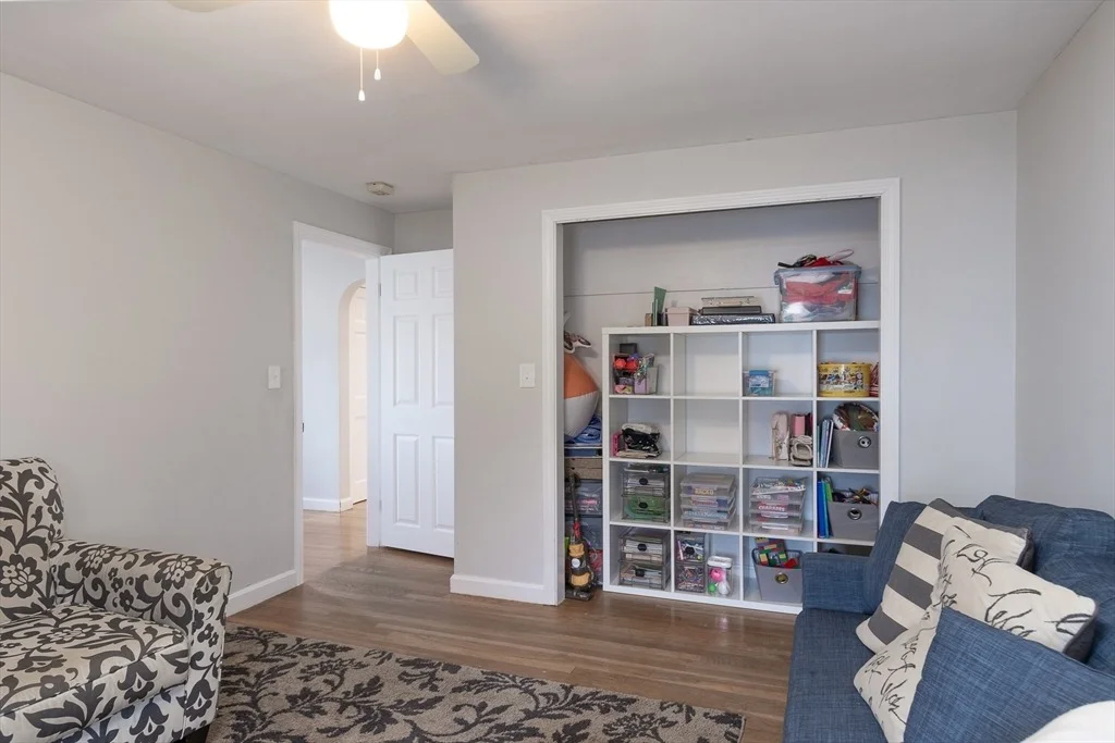 Photo of 4 Briarcliff Ln