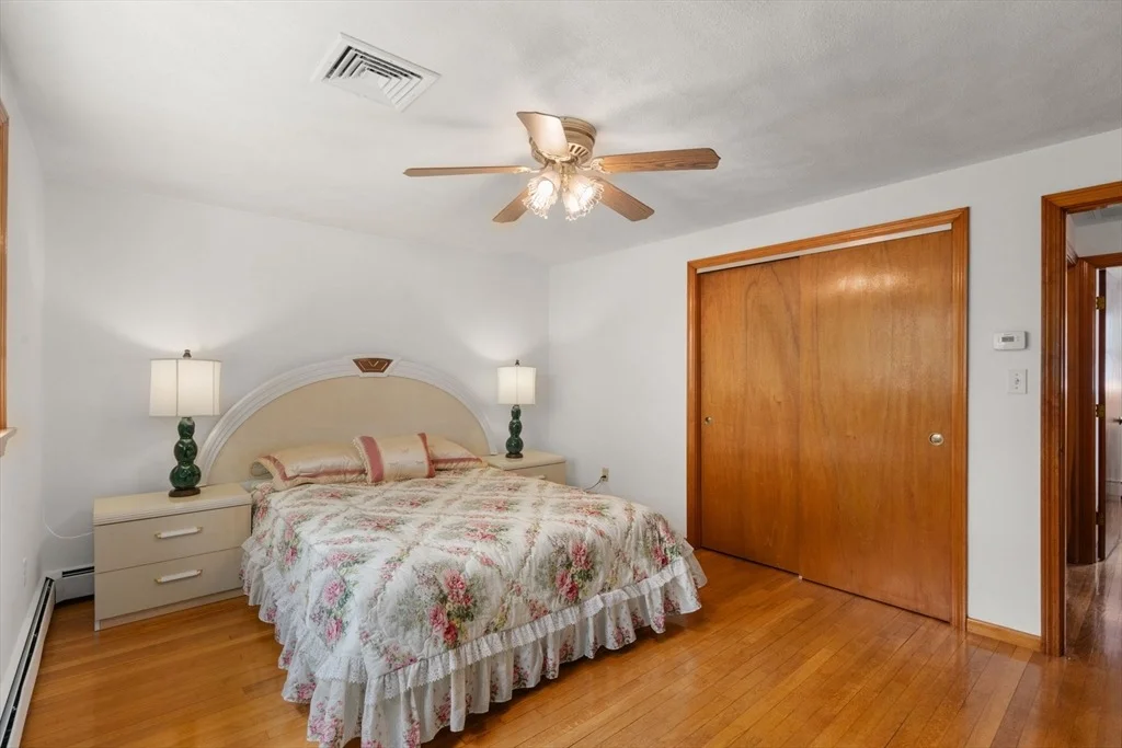Photo of 16 Fieldstone Dr