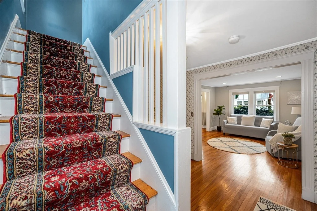 Photo of 35 Warren Avenue