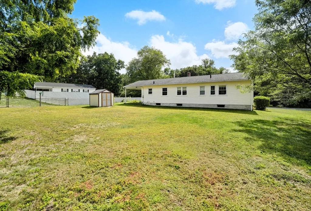 Photo of 89 Meadowbrook Rd