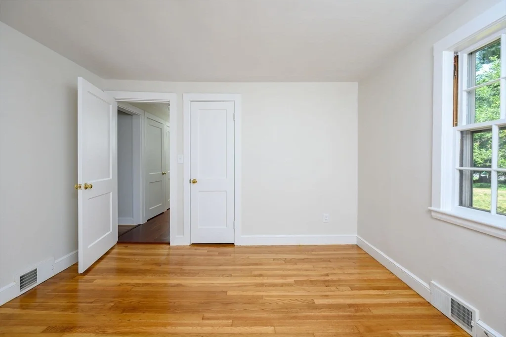 Photo of 30 Huntley Rd