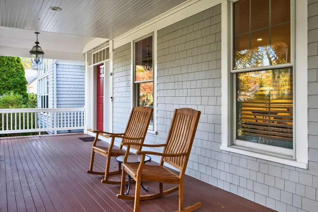 Photo of 405 Bridge Street