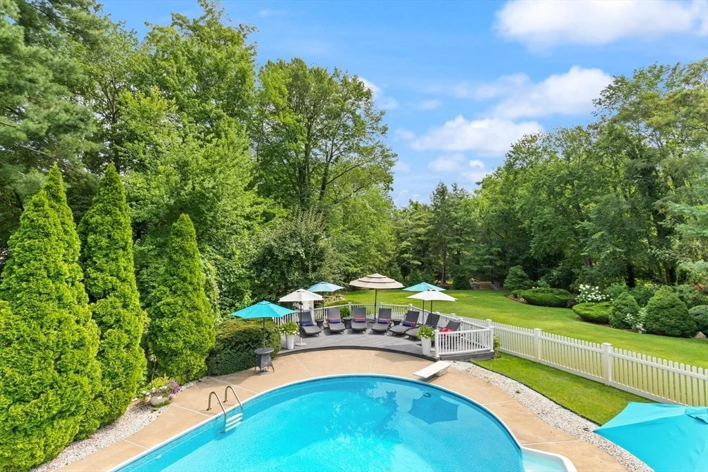 Photo of 71 Poulos Rd
