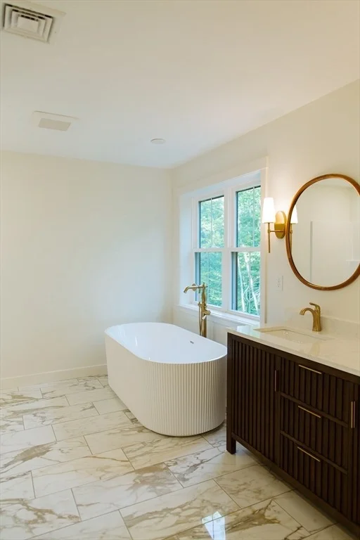 Photo of 160 Willard Rd