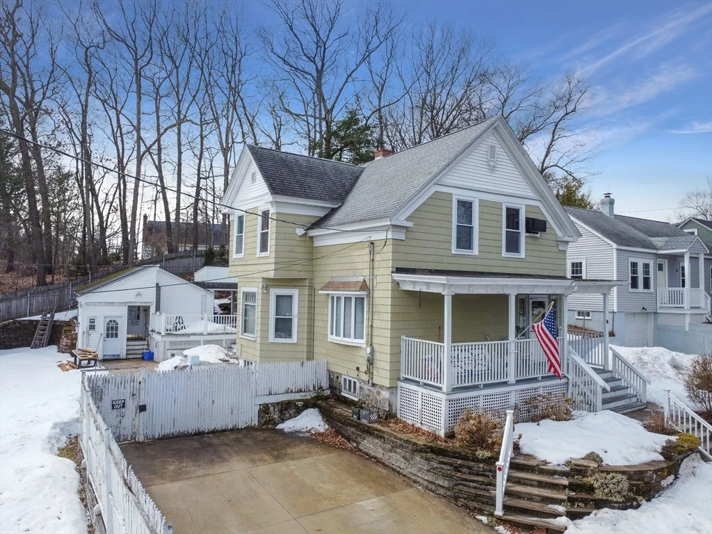 Photo of 35 Maplewood Ave