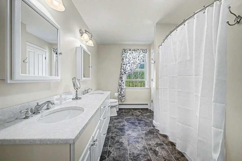 Photo of 270 Mendon Rd