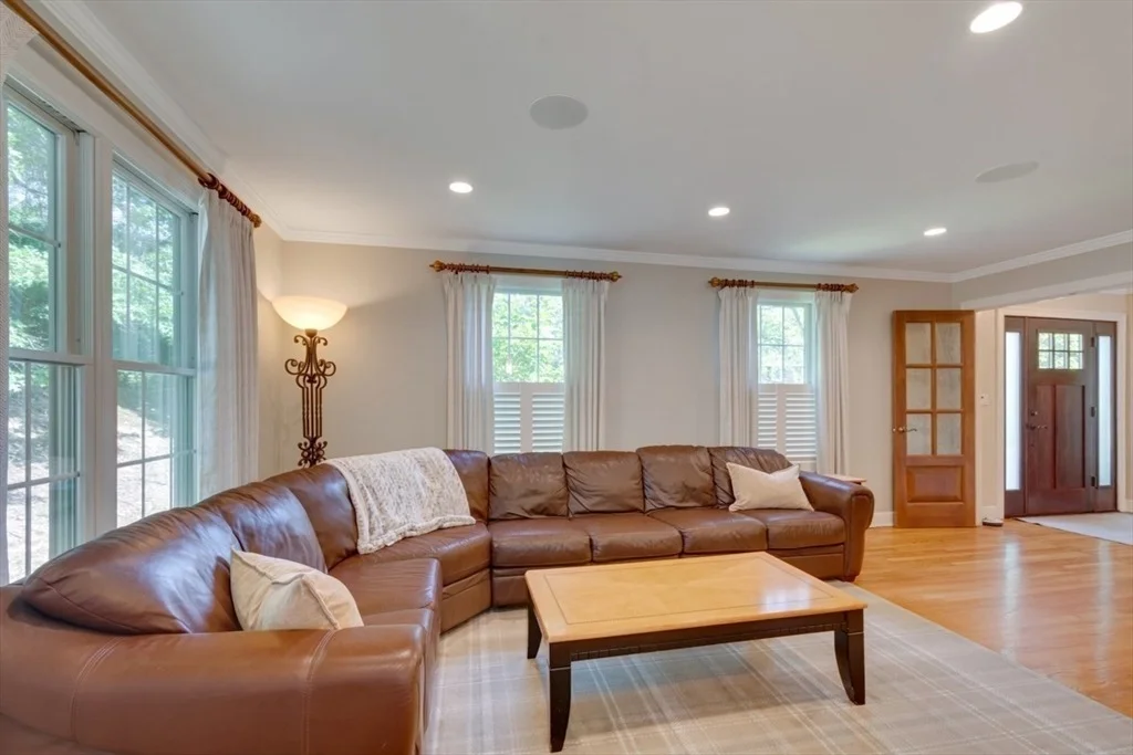 Photo of 37 Spruce Rd