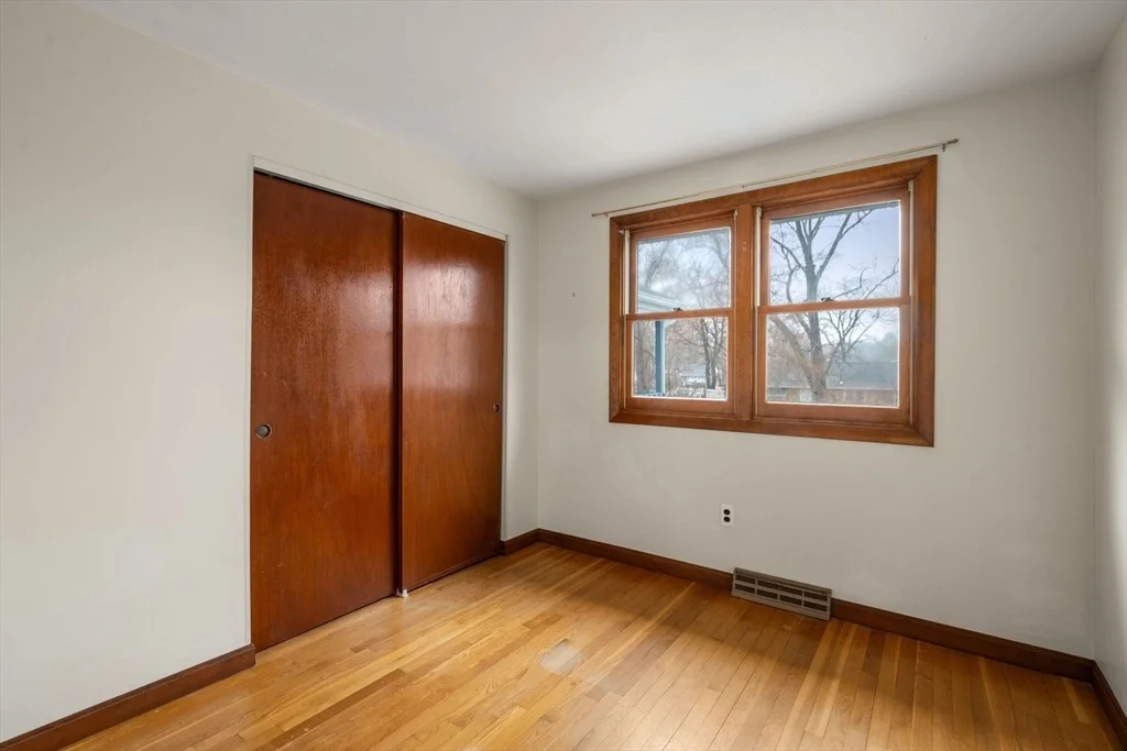 Photo of 6 Nancy Cir