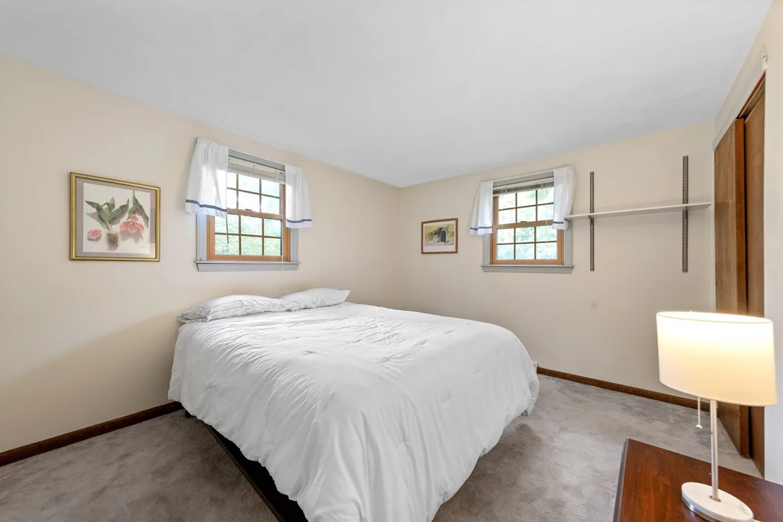 Photo of 42 Freeport Dr