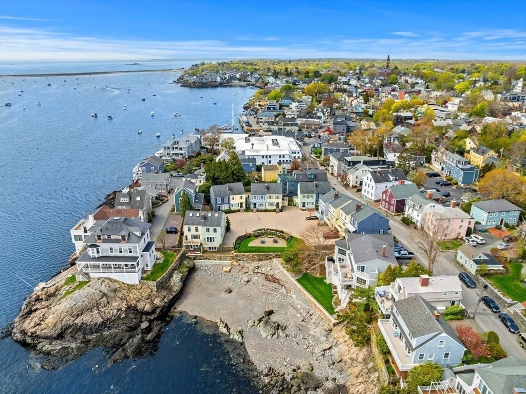 Photo of 7 Leslie Cove