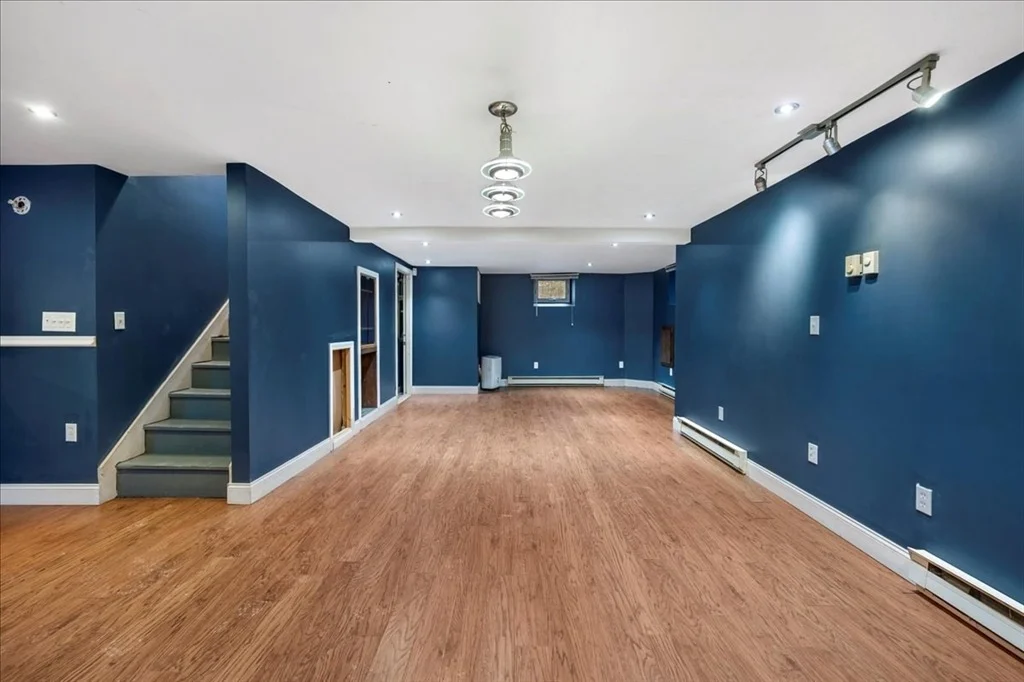 Photo of 1073 New Boston Rd