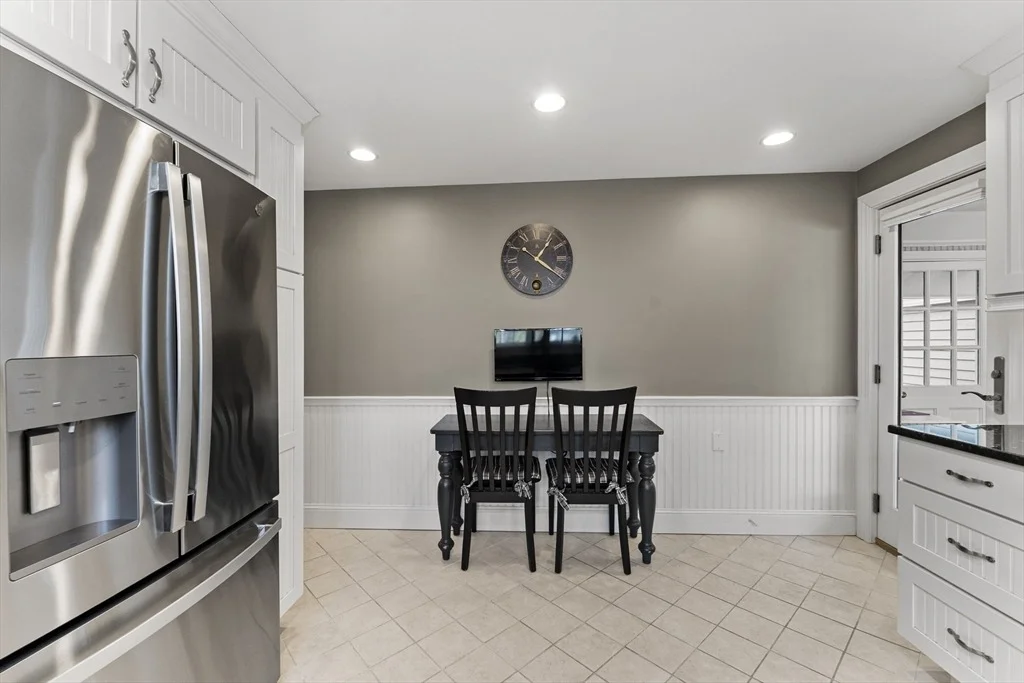 Photo of 1052 Greendale Ave
