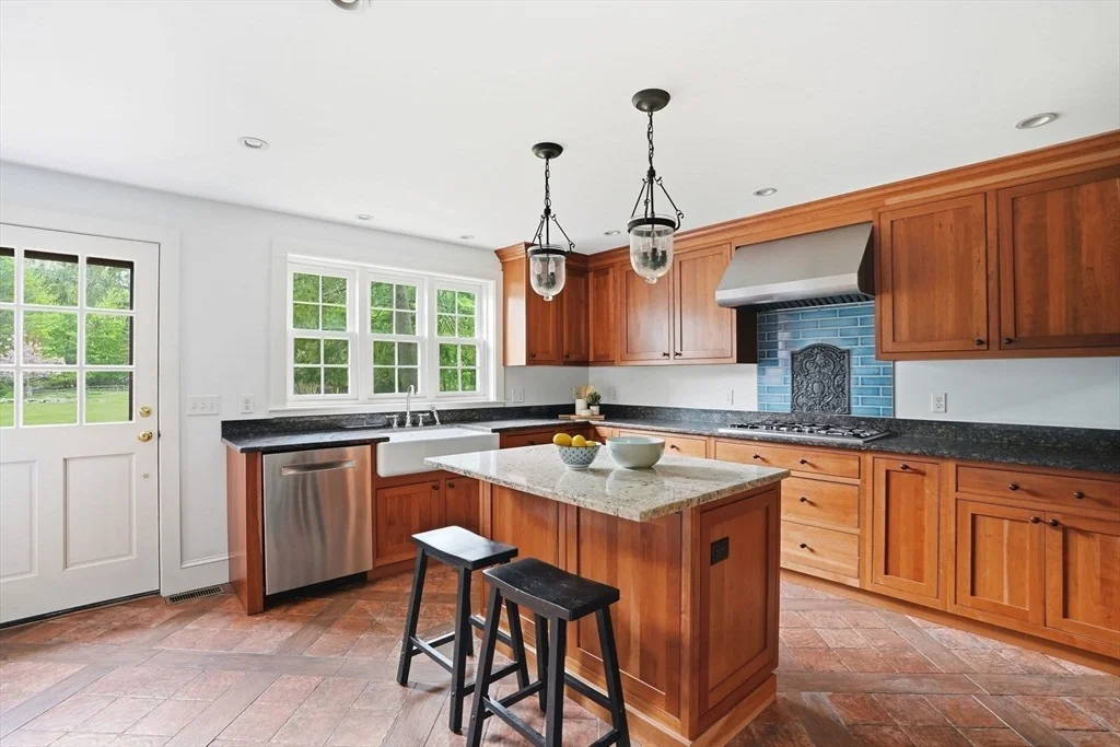 Photo of 757 Main Street