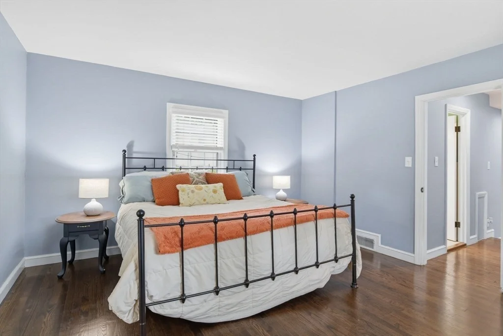 Photo of 620 Roosevelt Ave