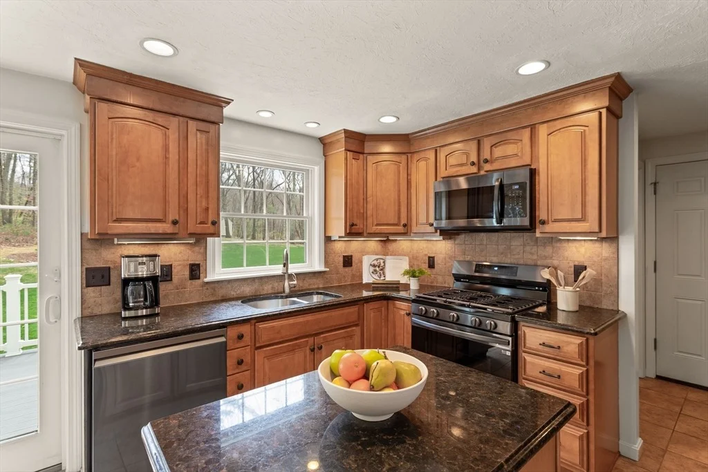 Photo of 4 Ledgewood Dr