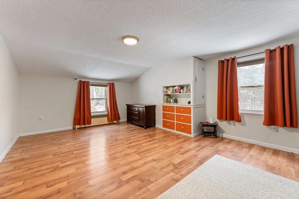 Photo of 1180 Calkins Rd