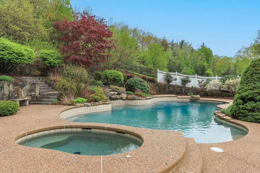 Photo of 100 Overlook Drive