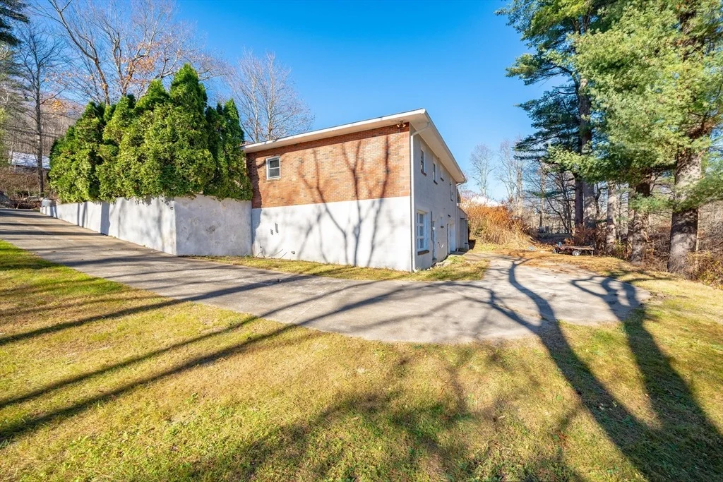 Photo of 172 Bumstead Rd
