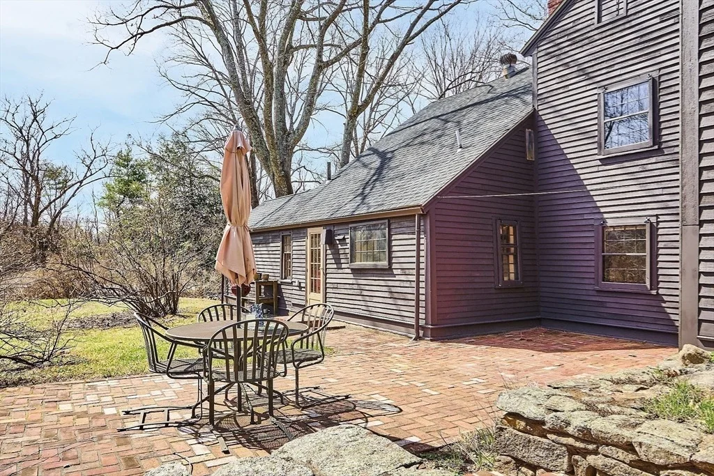 Photo of 320 Lowell Rd