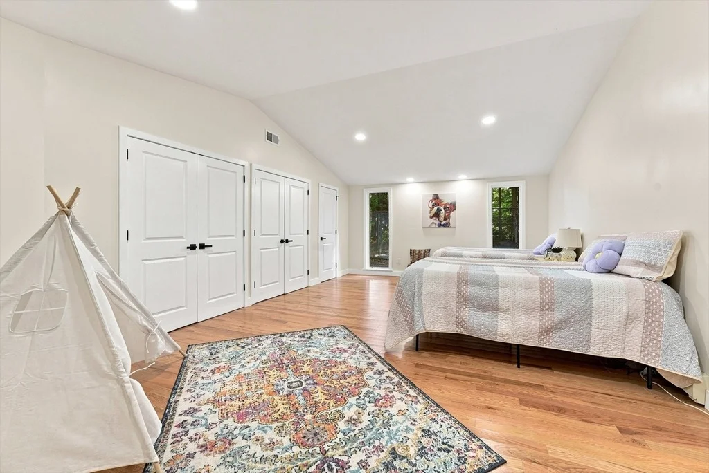 Photo of 20 Longfellow Rd