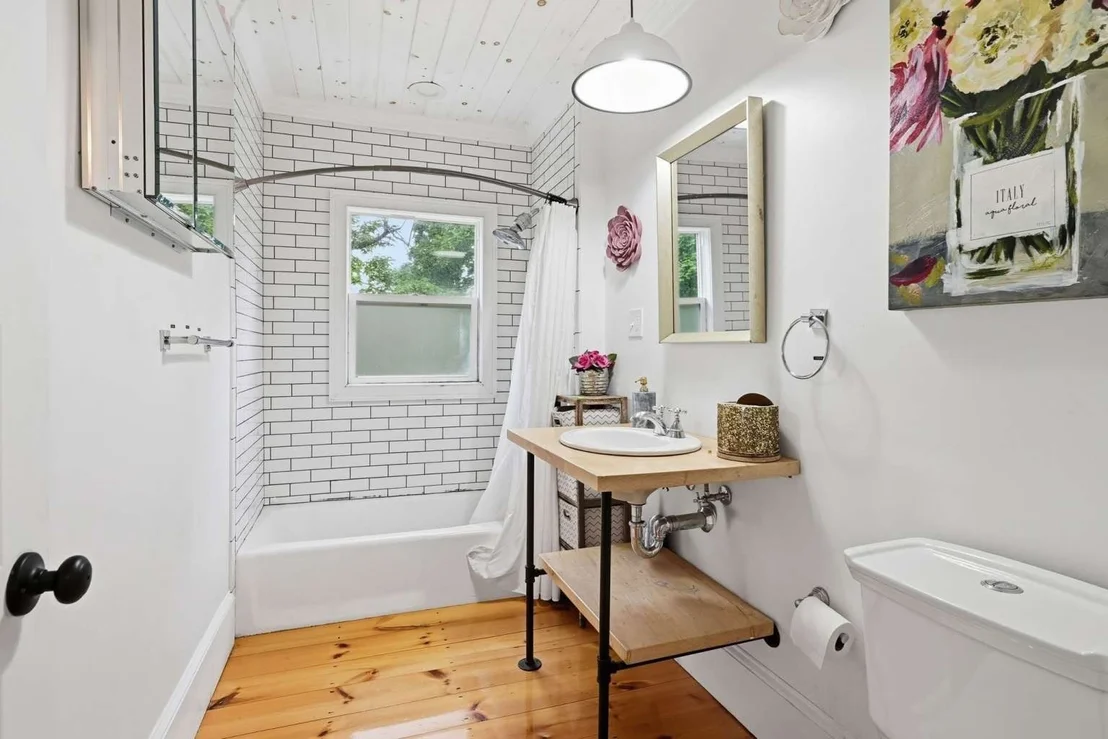 Photo of 30 Beechwood Ave