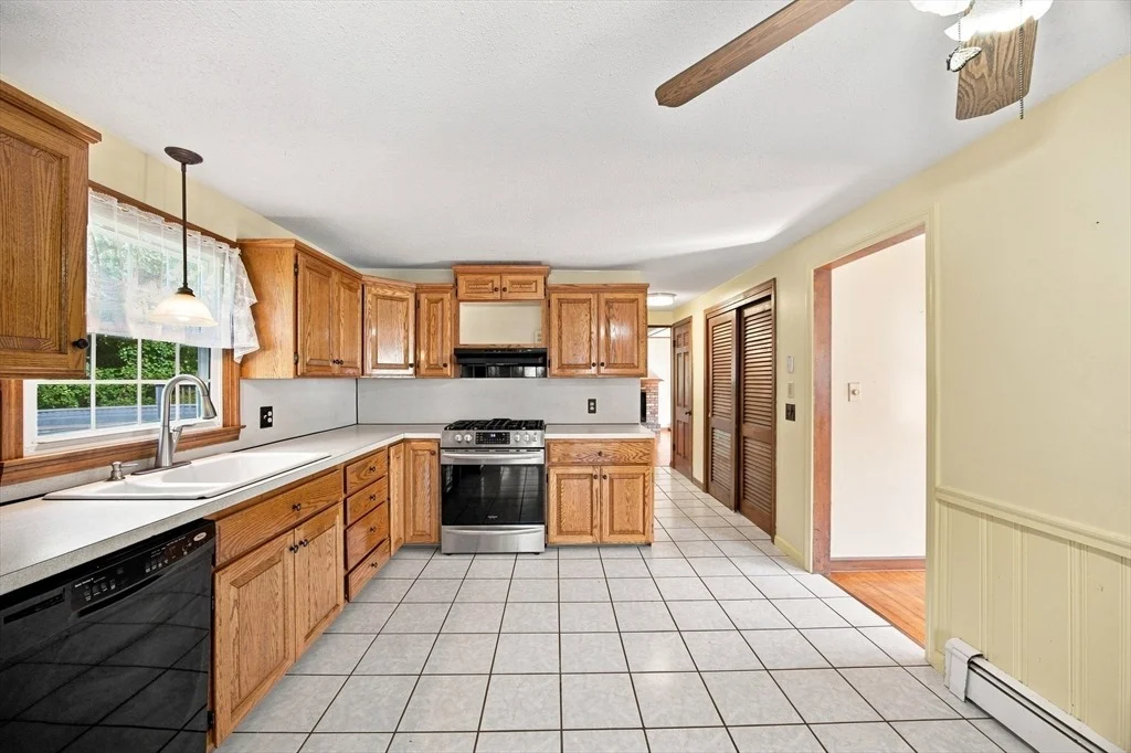 Photo of 28 River Park Dr