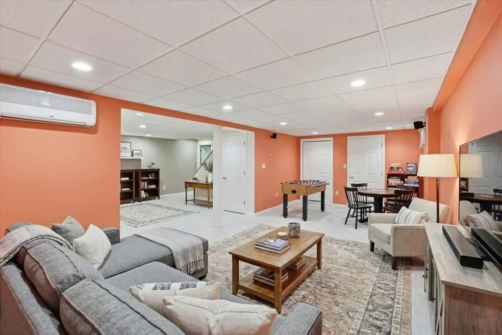 Photo of 32 Millfarm Dr